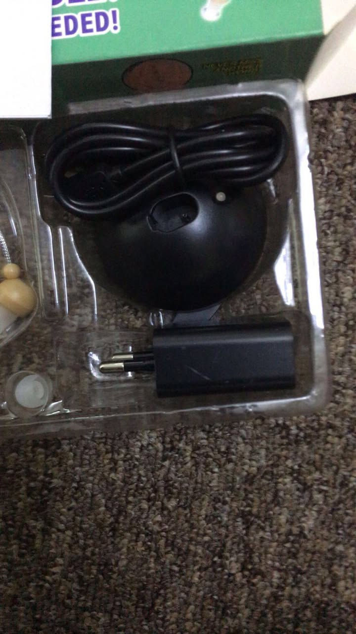 السلام عليكم سماعات شحن
وليس بطارية صوت واضحه جدآ جدآ صنع برطاني الاتصال على ***********
