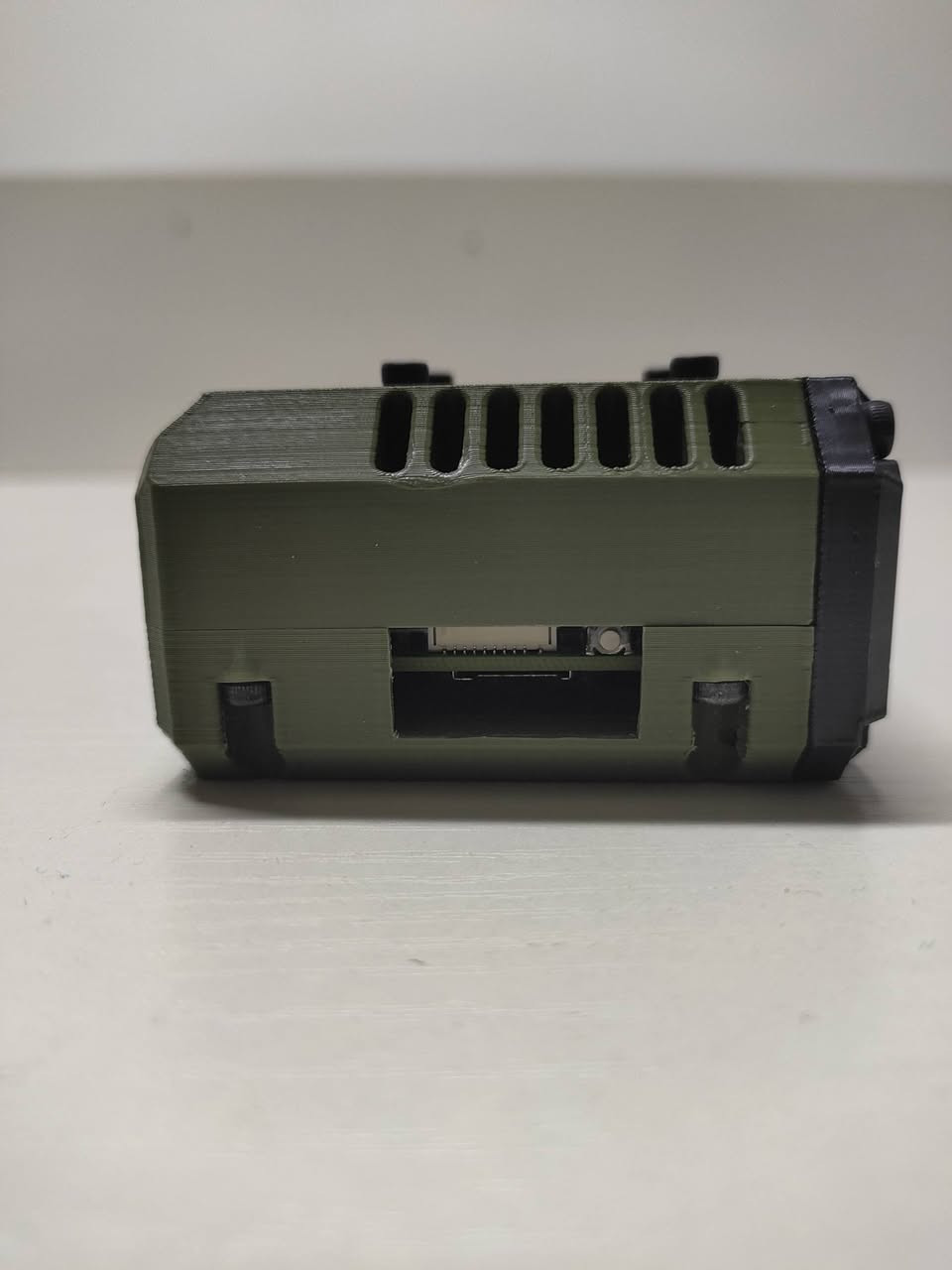 raspberry pi 5
4كيكا 
عليه اضافات 
Heatsink 
مروحه تبريد خاصه بي 
كيس طباعه احترافي 
معجون حراري mastergel pro v2 انسه شي اسمه حراره

السعر كامل 150 
بي مجال بسيط تفضل خاص وتدلل


**إذا كنت صاحب هذا الإعلان وتريد حذفه لأي سبب، رجاءا أرسل رسالة إلى الدعم الفني**