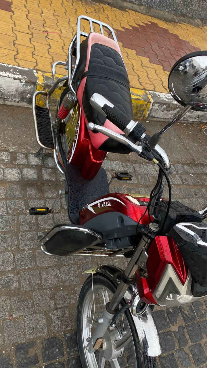 السلام عليكم
ماطور شحن للبيع
نظيف وموضح بالصور بطاريته مستعمله 3 اشهر
السعر 350 وبي مجال
رقم تلفون ***********
