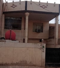 دار للبيع مساحة 150 متر واجهة 7.5 نزال 20 الطابق الأول استقبال ومطبخ و...