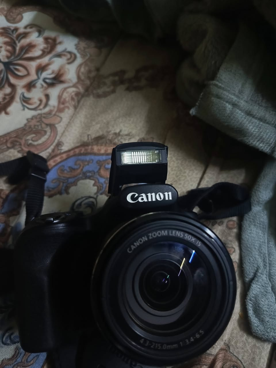 السلام عليكم، كامرة كانون sx540hs،زوم 200x يوصل للقمر و يصور كل تفاصيله، وياها بطارية و رام 64 اصلي، نقصها فقط شاحن

السعر 250 و بيها مجال


**إذا كنت صاحب هذا الإعلان وتريد حذفه لأي سبب، رجاءا أرسل رسالة إلى الدعم الفني**