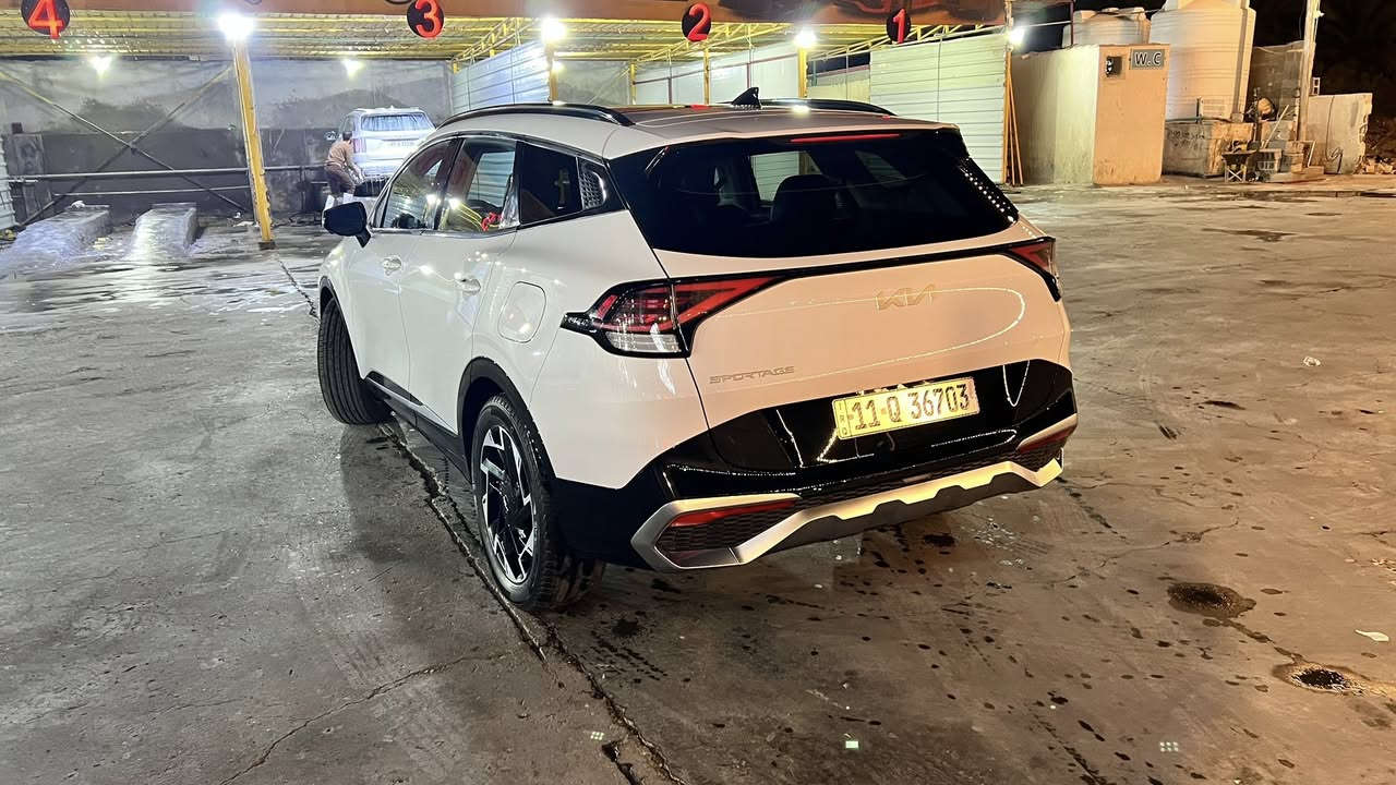 للبيع كيا سبورتج برستيج فووول فول مواصفات 2023 وارد أمريكا
حادث جاملغ فقط و راجع بدون تبديل اي قطعة ، رقم بغداد هزة جديدة 

- محرك 2500 بنزين 4 سلندر / گير أوتوماتيك 8 سرعات
- فتحة سقف بانوراما + باب صندوق خلفي كهربائي
- ويل المنيوم وكالة 19 مع تايرات جديدة
- شاشتين كبار رقمية + نظام صوت هارمان كاردون 
- مقاعد جلد، كرسي سائق وراكب كهرباء، تبريد وتسخين للمقاعد الأمامية
- تسخين مقود + تكييف أوتوماتيك ثنائي المنطقة مع فتحات خلف
- حساسات أمامية وخلفية + كاميرات محيطية ٣٦٠ درجة
- رادار ومثبت سرعة ذكي + تحذير مسار + تحذير نقطة عمياء + تحذير حركة خلفية

- ماشيه 54 ميل

- السعر 220$
مكان السيارة : واسط الكوت
التواصل واتساب ***********
