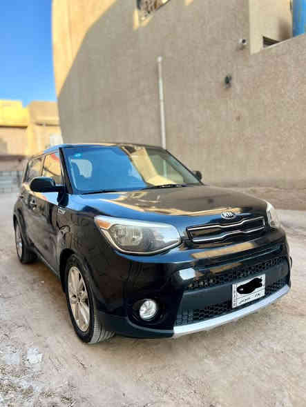 للبيع صول 2017 امريكي مكينه 2000 
رقم بغداد حادثها جاملغ وخشم البنيد مكينه كير جديد سياره ما ناقصها شي ماشيه 103 سعرها 110 وبيها مجال 
***********
