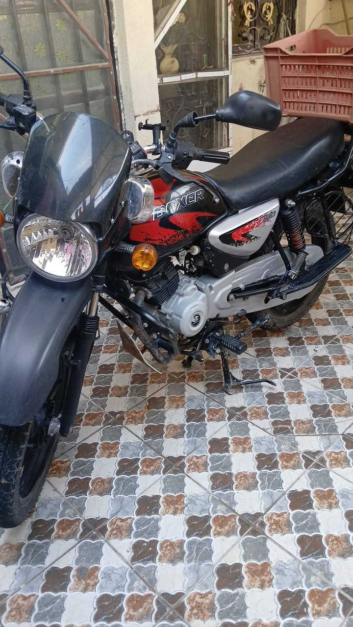 اللسلام وعليكم دراجه بوكسر موديل ٢١ مرقم نكليزي باسمي دراجه.حلوه نضيفه السعر ١٨٥٠ بيها مجال بصيط الاستفسار تصال ع الرقم ***********
