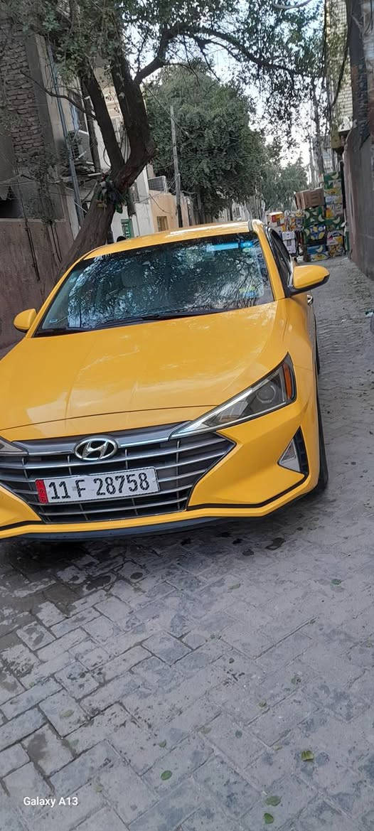 السلام عليكم
النترا ١٩ وارد امريكي 
حادث موجود بل منشور 
كير مكينه مكفول 
مواصفات نص فول
السياره بسمي تحويل ثاني يوم 
ماشيه ٨٢ ميل 
السعر ١٤٣ بيه مجال حك الجيه وتدلل 
اي ستفسار هذا رقمي ***********
