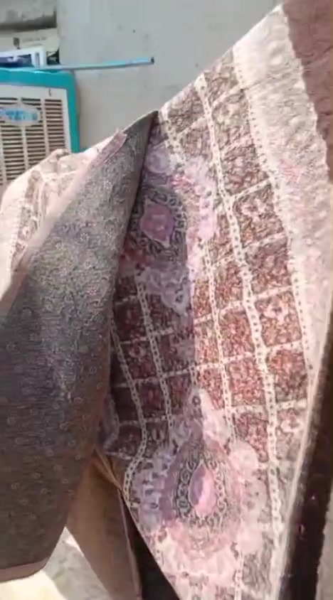 السلام عليكم
بيت للبيع تجاوز ركن بسده اولة قرب افران الساعه مساحته 64متر 
سعره 19
***********
