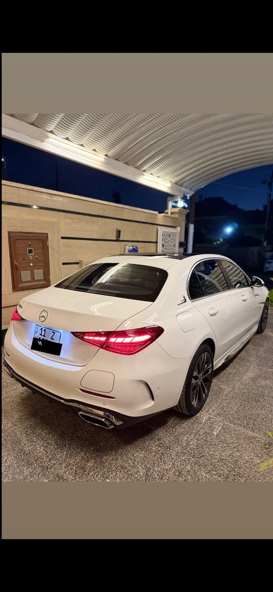 بسم الله الرحمن الرحيم 
مرسيدس 350eL 2024  
زيرووووو صفر كيلو 
الوحش الألماني 
كفاله 100‎%‎  كلين 
تعمل ع نظام البانزين + هايبرد + شحن 
اقتصادية جدا
يوجد فيها شحن سريع + بطيء 

سياره فول مواصفات 
فول الفول اعلى فئه 
لد امامي خلفي 
جكات تصعد وتنزل 
زنون بلاد 
حساسات مامي وخلفي 
تحكم استيرن جهتين 
رادار امامي 
رادار جانبي 
رادار خلفي 
مري شفط 
اشاير بلمري 
كشنات جلد 
بنرامه فتحتين 
اكشنات ٤كهرباء 
السياره بيها مواصفات كلش هواي ما ذاكرها
مكفوله كفاله عامه

رقم بغداد مميز 

السعر خاص رجاءا 
الشراي يتصل فقط 
للاتصال ***********
