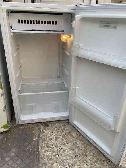 للبيع.  اغراض كلها شغاله شرط الفحص.  ولامانه تاخذه 3ايام متشتغل الحاجه ترجع.  الثلاجات 100. الوحد 50،، البسكل 30كله فافون هاذه مو حديد الماطورات 65،،،،، العد 2،،،، الغساله. 60،، البراد 50،، اخوالجديد الله شاهد.***********حي العامل لتواصل وات ساب
