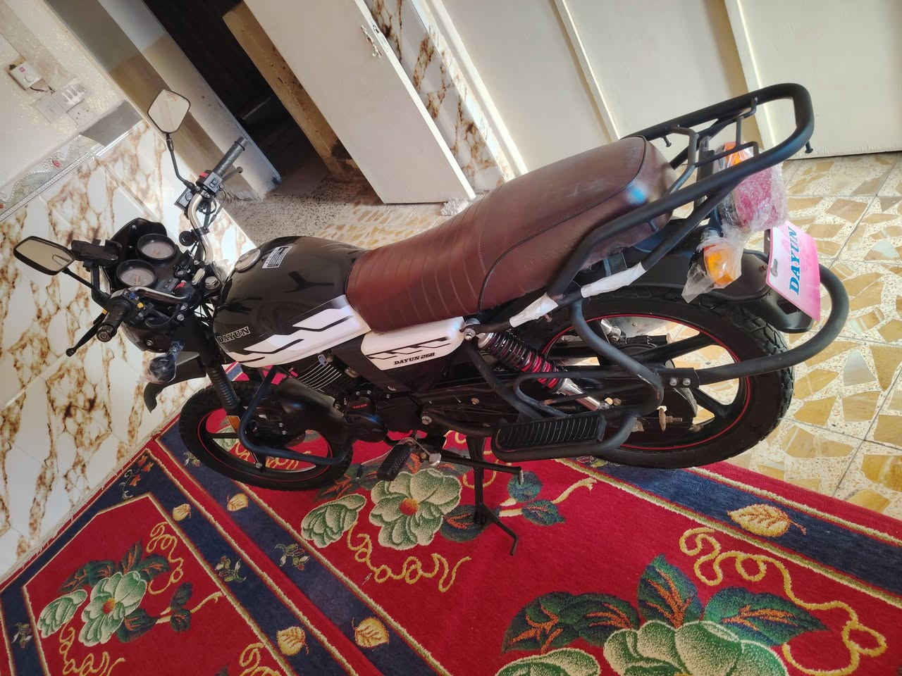 دايوان جبلي 2023 داخلة ب24 كفالة عامة من كلشي فول نضافة محرك 200 اوراق اصولي ومكمرك شراي اتصل

***********
واسط قضاء الحي
