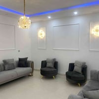 تخم جديد • ٨ مقاعد