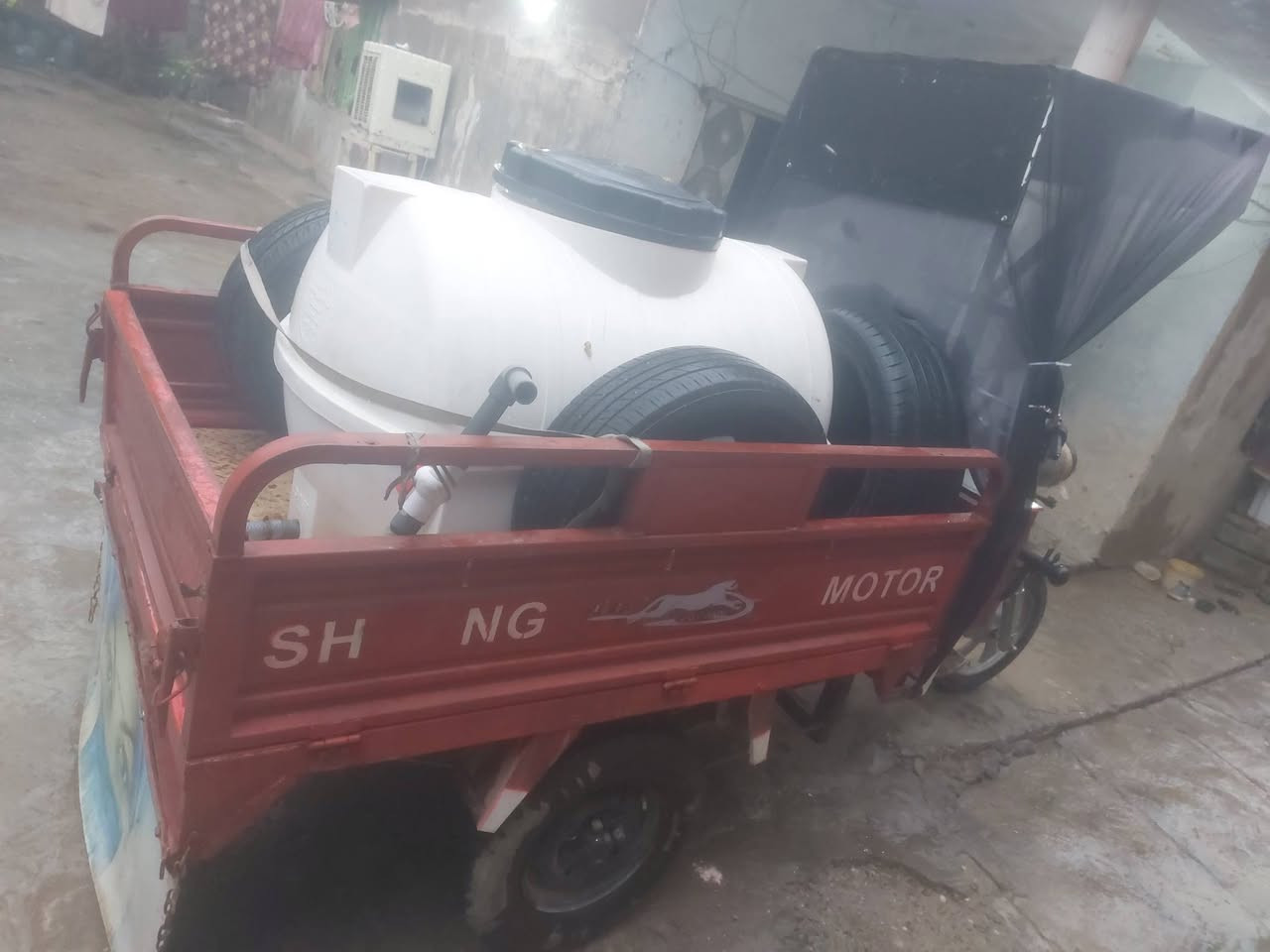 سلام عليكم يوجد ستوته للبيع سعر مليون 100 رقم***********
