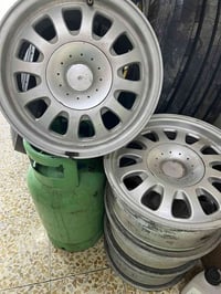 حجم ١٥ بيهم واحد ملحوم مصلح لو اعوج ما ادري حجم ١٥ 07734484324 قيم واخ...