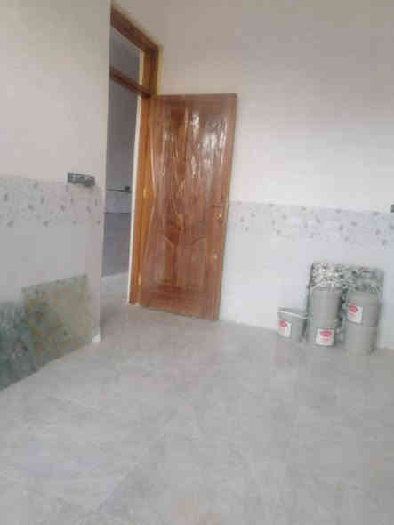 بيت للبيع مساحه 87.5 متر
الواجهة 5 النزال 17.5
طابقين 3 غرف نوم 
كويريش حي ربيع
مدخلين بناء جديد كامل 
***********
***********
