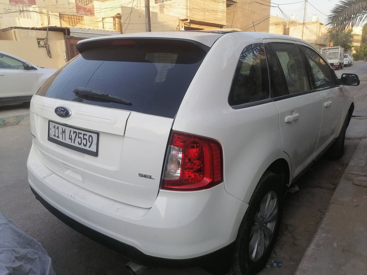 السلام عليكم فورد ايدج موديل 2013 رقم بغداد الجديد بأسمي فول مواصفات عدا البصمة تبريد ثلج تدفئة كشنات بانورما وارد امريكي بيها جاملغ وربع بنيد من أمريكا وقبق البنزين بالعراق بيها مكانات بارد ابيع حزام السيارة حلوة وجاهزة شاشة كبيرة  الهزة والسنوية جدد اريد مراوس ب ٧راكب شعندك نزل
مكاني كربلاء ***********
***********
