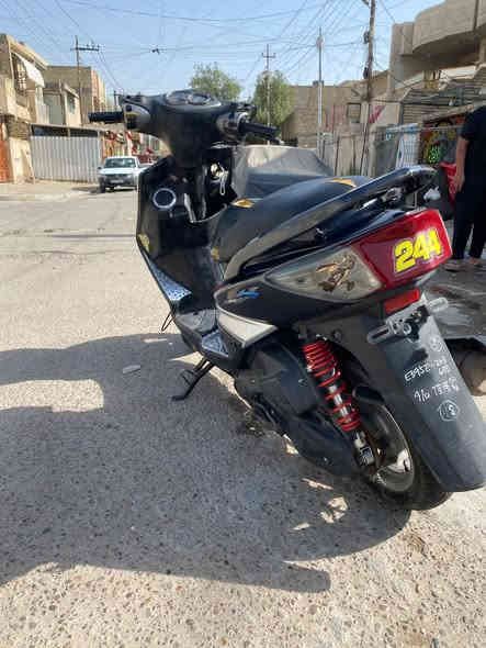 سلام عليكم شلونكم الشباب دراجه سكنس فحل للبيع الدراجه رمبه قبل 7 اشهر منزلها من الضلال مكينه مكفوله شلعه ومعدل طك بل كاع كلجات بلاديه
الدراجه نورل خط واحد بيها هندر 
العنوان الشعب شارع الصحه 
الدراجه بيها ترتيبات لايت منضومه كامله بيها رماش 
بيها ستيكرات جماليه 
مابيها كل نقص بس كفرات شوي يراد الهن تطبيك
بيها يدات بيرك رياضي وبانزين رياضي تايرات جدد جلاتيني

 السعر ب 900 وبيها مجال بسيط تجي تشوف وتامر امر

الرقم ***********
