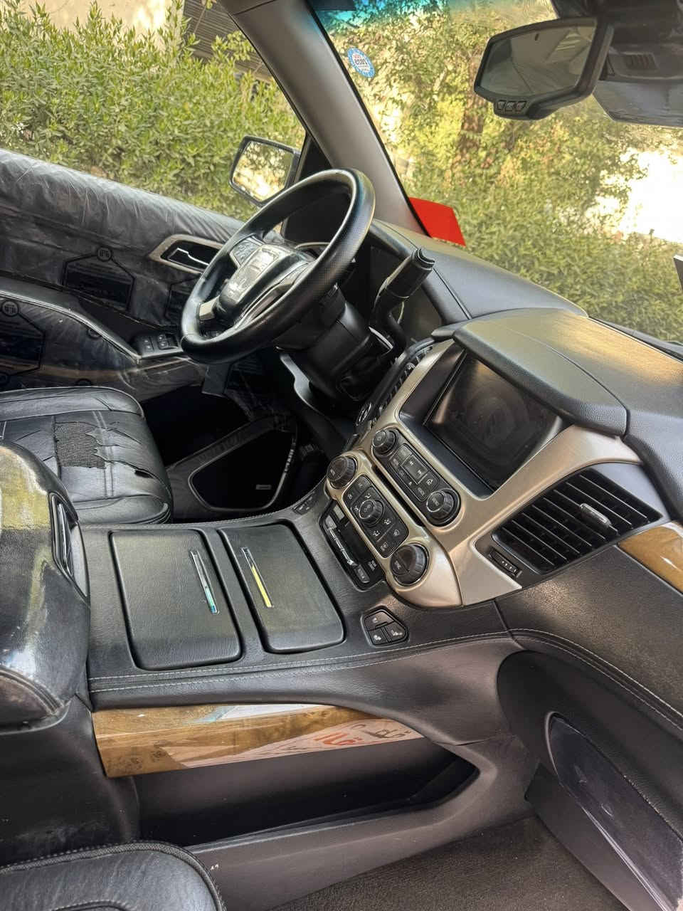 سلام عليكم سياره جمسي موديل 2017 وارد امريكي بيها صبغ الجاملغ الخلفي وباب وحده بيها صبغ
محرك 5300
للاستفسار اكثر  
*********** يوجد واتساب
