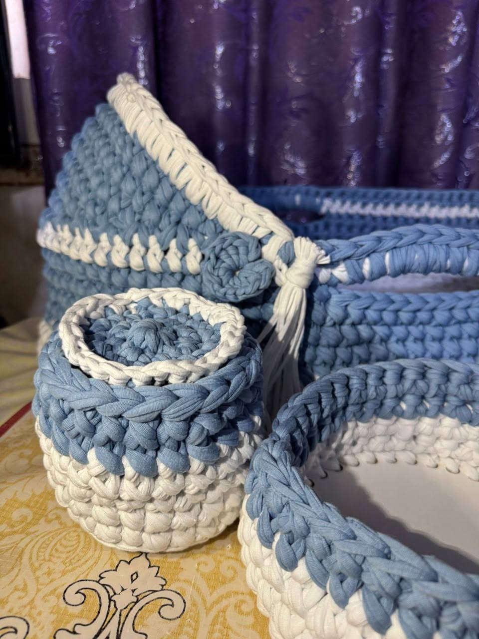 عندي سرير بيبي مع سلات ٣ بأحجام كبير وسط وصغير للبيع المباشر
متوفر توصيل لكل المحافظات 3


**إذا كنت صاحب هذا الإعلان وتريد حذفه لأي سبب، رجاءا أرسل رسالة إلى الدعم الفني**