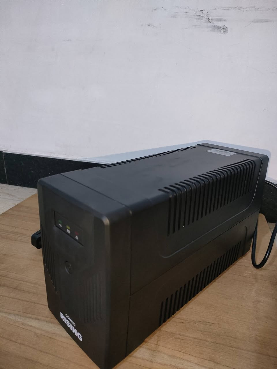 السلام عليكم  اوفلاين UPS للبيع مستعمل قليل 1500va وياه ضمان سنة من شركة عين الصقر
مكاني بغداد البلديات 
السعر 50 الف
*********** رقم الهاتف
