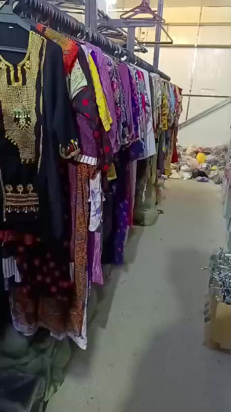 بسم الله وعلى بركة الله 
تخفيضات نااااريه 
الاسعار مذكوره داخل المقاطع 
العنوان فلوجه حي الضباط شارع المستشفى مجاور دكتوره محاسن اسم المحل مجمع الأخوين للتبضع المنزلي 
متواجدين لساعه ١٢ ليلا


**إذا كنت صاحب هذا الإعلان وتريد حذفه لأي سبب، رجاءا أرسل رسالة إلى الدعم الفني**