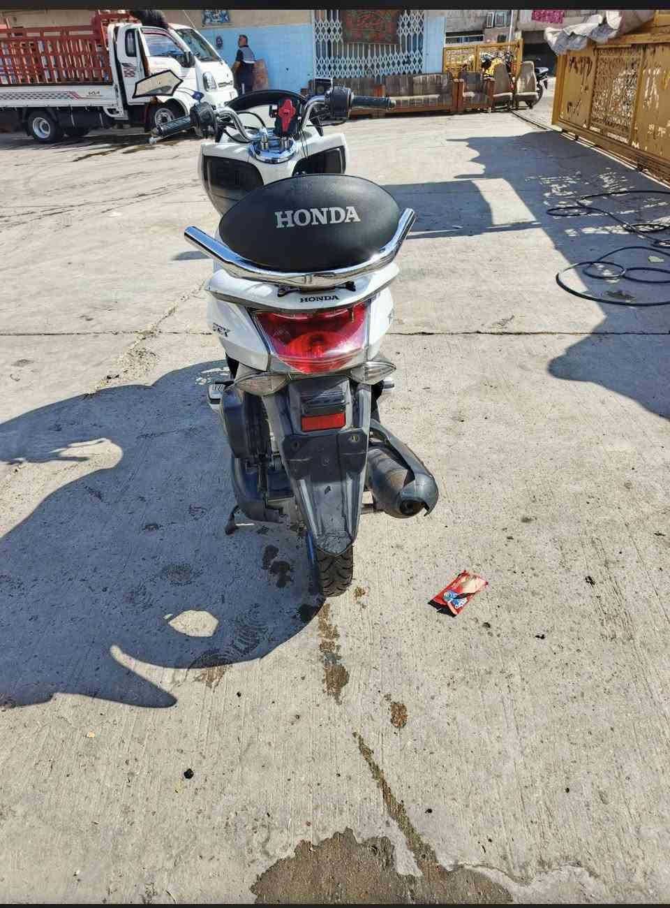 سلام عليكم بي سي اكس جيل اول ياباني محرك 125 نضيفه كلش قبل فتره من جبته كلشي شغال بيه  بيه بس شوي كسر بل تريشه والباقي كله سليم كله محسن ودهن اصلي السعر مليون و300 قفل الي مو شراي لا يجي خاص مكاني  بغداد بلديات يو ان


**إذا كنت صاحب هذا الإعلان وتريد حذفه لأي سبب، رجاءا أرسل رسالة إلى الدعم الفني**