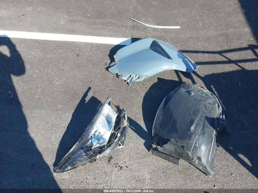 السلام عليكم عندي نيسان سنترا بعد5 ايام توصل للعقبه موديل 24 مواصفات خاصه سبيشل فتحه السعر 70
اتصل ***********
