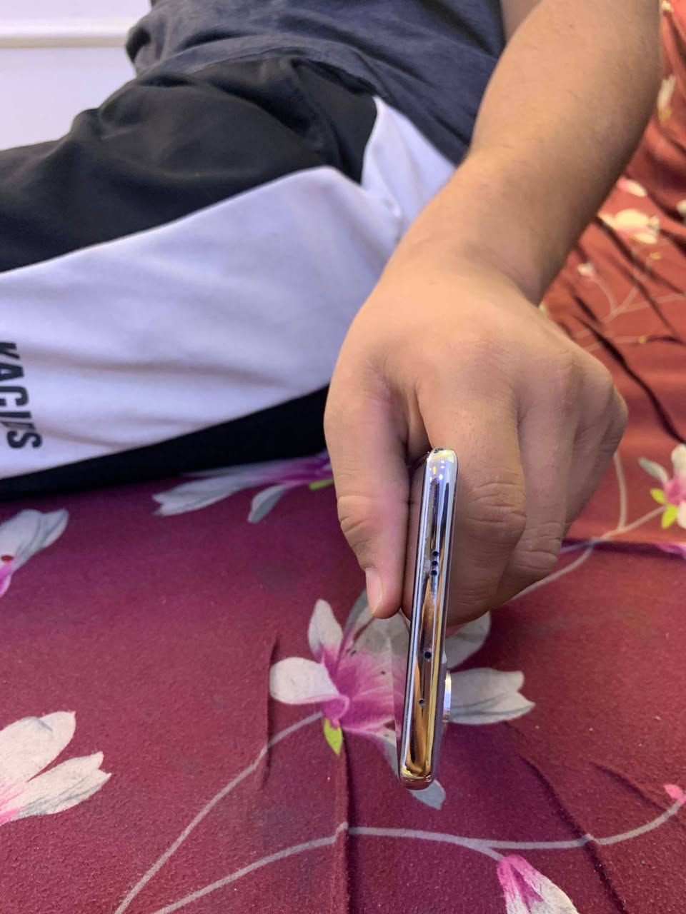 السلام عليكم جهاز لبيع و ماراوس إيفون سعره٣٢٥ وبي مجال ذاكره ٢٥٦ بكان بغداد الشماعية
الرقم ***********
