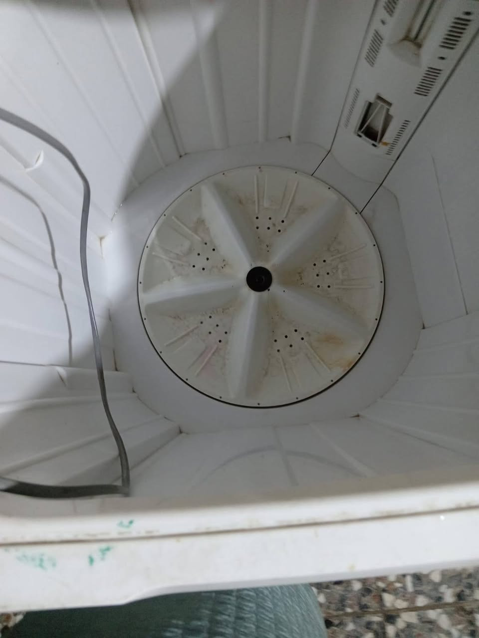 غساله للبيع حجم كبير سعره 70مراسله عالوتساب فقط***********
