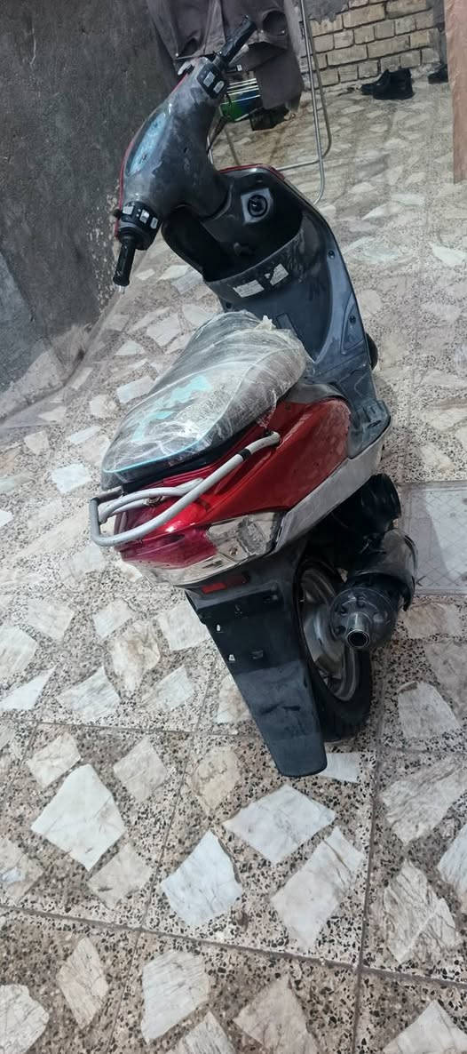 يالله شباب ماكس منغولي مفتوح بيهي فقط الكور  البلك مالتهي نشد مو صحيح وفتحته وسويته عند ابو تورنه رجعه بلادي فقط هاذي دراجه سلف هندر كرهبايات فول كفرات ذني مختمات كلهن وياهي كفرهي البلادي هم كله ختم واحد دراجه 49بلاديه سعر خاص مستعجل عليهي  نجف حي نداء رقم الهاتف ***********
