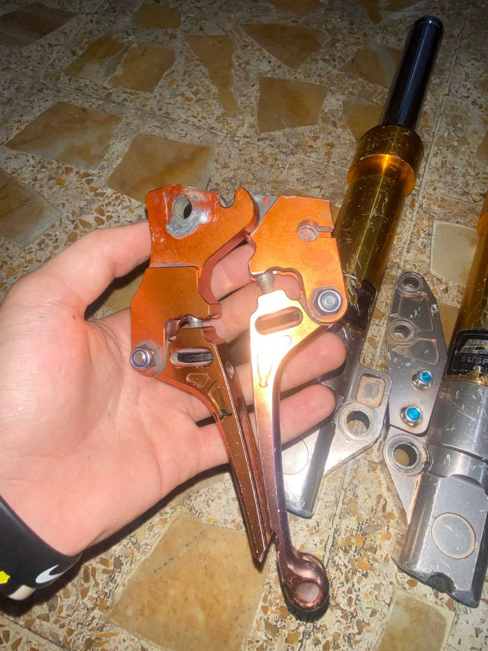 غراض تزويد سكنس فحل وبيهن مال جبلي
هاوزن فحل مشمشي اصلي تفصيخ 

هاوزن جبلي كرزي شركة KS

جويتر كوسو حجم ٣٢دبل فيشة تفصيخ ابيع ع شغل

سلف كوسو اصلي مال مكاين كبار تفصيخ 

صدر DY فحل 

عضمه سكليتر انسي واي تفصيخ 

يدات بريك مختمات انسي واي تفصيخ 

قبق فلاوين كرزي

فلتر شوته الياف شركة Ks تفصيخ 

جوين اصلي كوسو

گبات اصليات مختمات تفصيخ 

قطرة اكسل 

قطرة دهن 

دشبول فحل ٣الوان مال تفصيخ كله شغال 

ستيرن جبلي كرزي تفصيخ اصلي 

كلجات Wfامامي خلفي مطابقق تفصيخ 

سواد ومازده جبلي تفصيخ اصلي 

نوزل تيماكس ١٢زرف 

دبلات خلفيه تفصيخ 

كفرات فحل تايووون تايون شرط طبكه بلاديه 

مازده فحل كامله 

بك لايت مشمشي خليه اصلي تفصيخ 

قبق شاصي مشمشي 

قباقه كور اصليات مامستعملات 

سبايدر وتجوه فحل 

سبايدر جبلي قطعتين رياضي 

كور تتمارك يشغل من ٦٣وانته صاعد نضيف فول جيب وشد شرط نكره وبوشة تتمارك ٦٣ نضيفه وعدي فشگه كامله ومحفوره فشكه وروله واكسل وملف كامله  

رقم واتساب ***********

مكاني بغداد غزاليه
