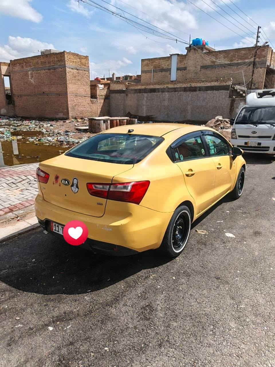 السلام عليكم كيا ريو موديل 2013 وارد امريكي ضربتهة بجم واصلا للشاصي شي قليل كلش طابوكة جديدة  تخم تاير السيارة جاهزة كبل للشارع تبريد خير من صدر جديد  الله بسمي السيارة ثاني يوم احول عارضه 75 وبيه مجال قليل رقم الهاتف ***********
