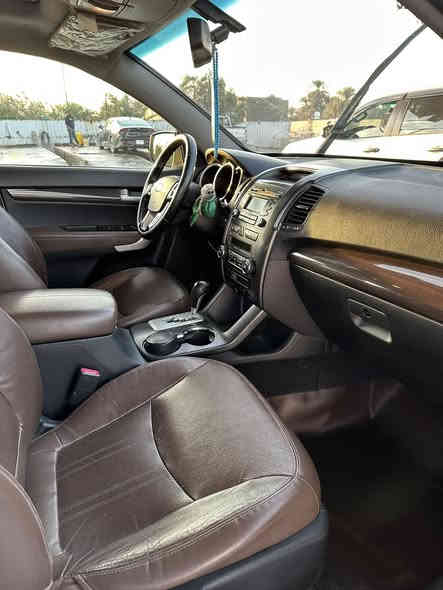 سلام عليك سورتنو موديل 2012 فول موصفات 
***********
