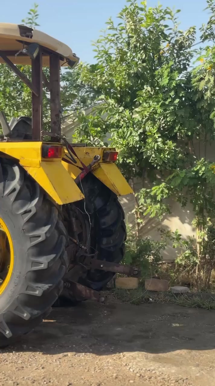 السلام عليكم مكينه عنتر بلاديه89كفاله  صبغ شركه رقم بغداد وسنويه توني مجدده رقم لانكليزي جديد محرك كفاله كير اكسل رفع باور فيات بريك صفحتين تايرات خلفي٣٠امامي زراعيات مكينه على ايدي لاستفسار ***********
