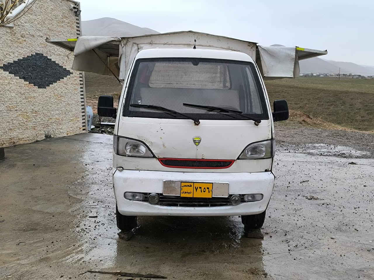 هایڤی مۆدێل 2006
بەشەرتی گێڕو مەکینەو عەکسل  
بەشەرتی فیتەر پاتری لۆک تەیای لۆک  
ناوبۆدی تێگیراوە کامل چاتر
بۆهەموو ئیشک دەبێت و هەر 
چوارلەی دەکرێتەوە
ماڵی دۆستەکامل کارەبەی مەزبووتە  مەنەفێسی لەگەڵە ڕزیوی نیەو بەشەرتی شەنسی 
نرخی 18گەڵاومەجالێکی کەم 
لەسلێمانیم توەسپی 
*********** السليمانية, العراق
