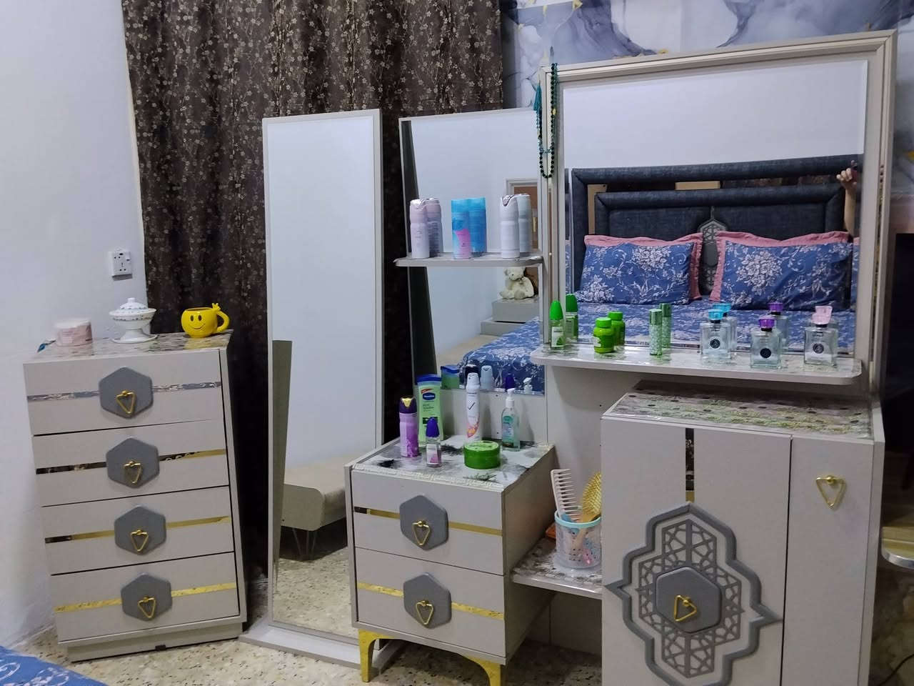 غرفة نوم للبيع السعر 800 وبيها مجال


**إذا كنت صاحب هذا الإعلان وتريد حذفه لأي سبب، رجاءا أرسل رسالة إلى الدعم الفني**