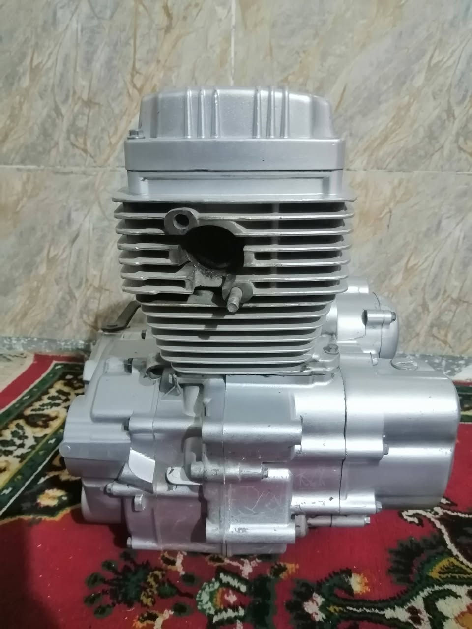 مكينه مديل ٢٣ نضيفه مابيهه شي بس صوت تفيلس اريدهه ١٥٠وبيهه مجال
جانت مشدوده على ستوته تعبانه وريد ابيعهه 
واتساب *********** او تعلق تم اجيك خاص
