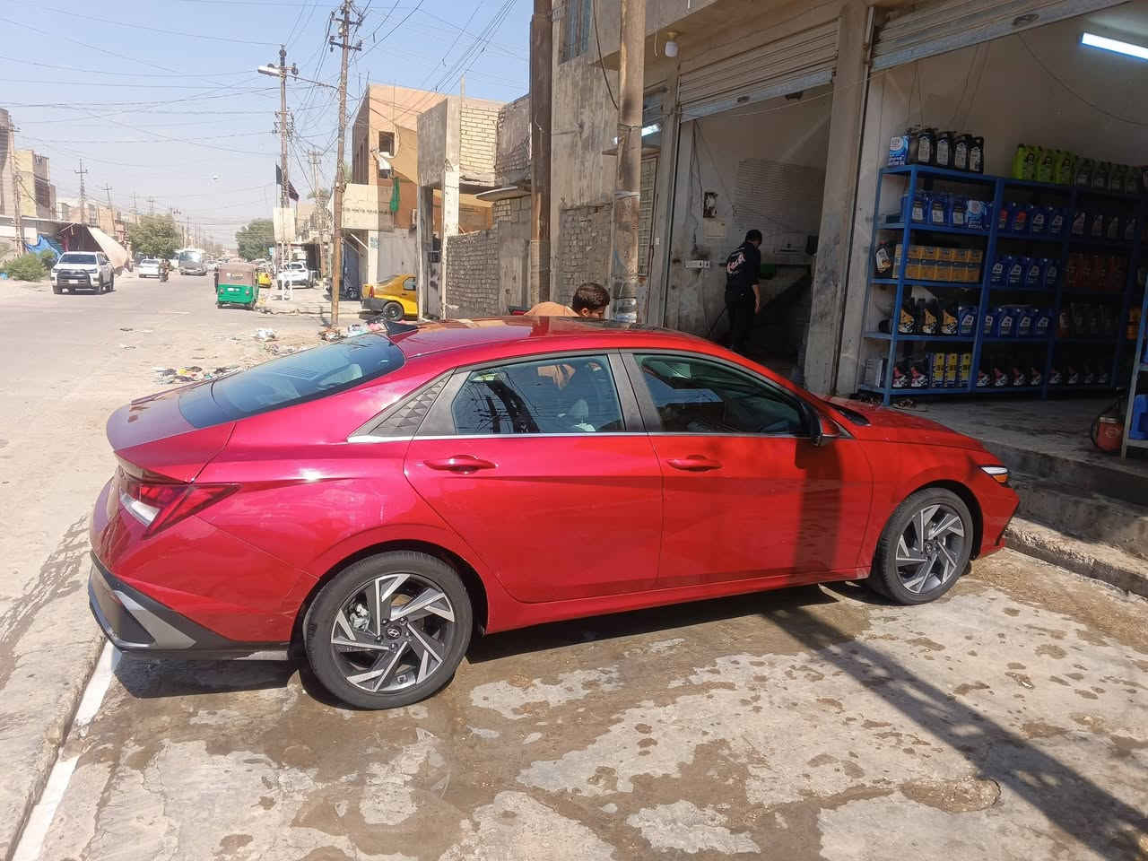 السلام عليكم 
هيونداي النترا هايبرد 25 لون احمر الداخل ابيض السيارة فول الفول للأخير فئة المتدد السيارة رقم بغداد باسمي   حادثها موضح بالصور 
صبغ جاملغ خلفي و نص الباب عداها مكفولة السيارة 
بغداد الامين 
السعر 170 وبي مجال 
***********
