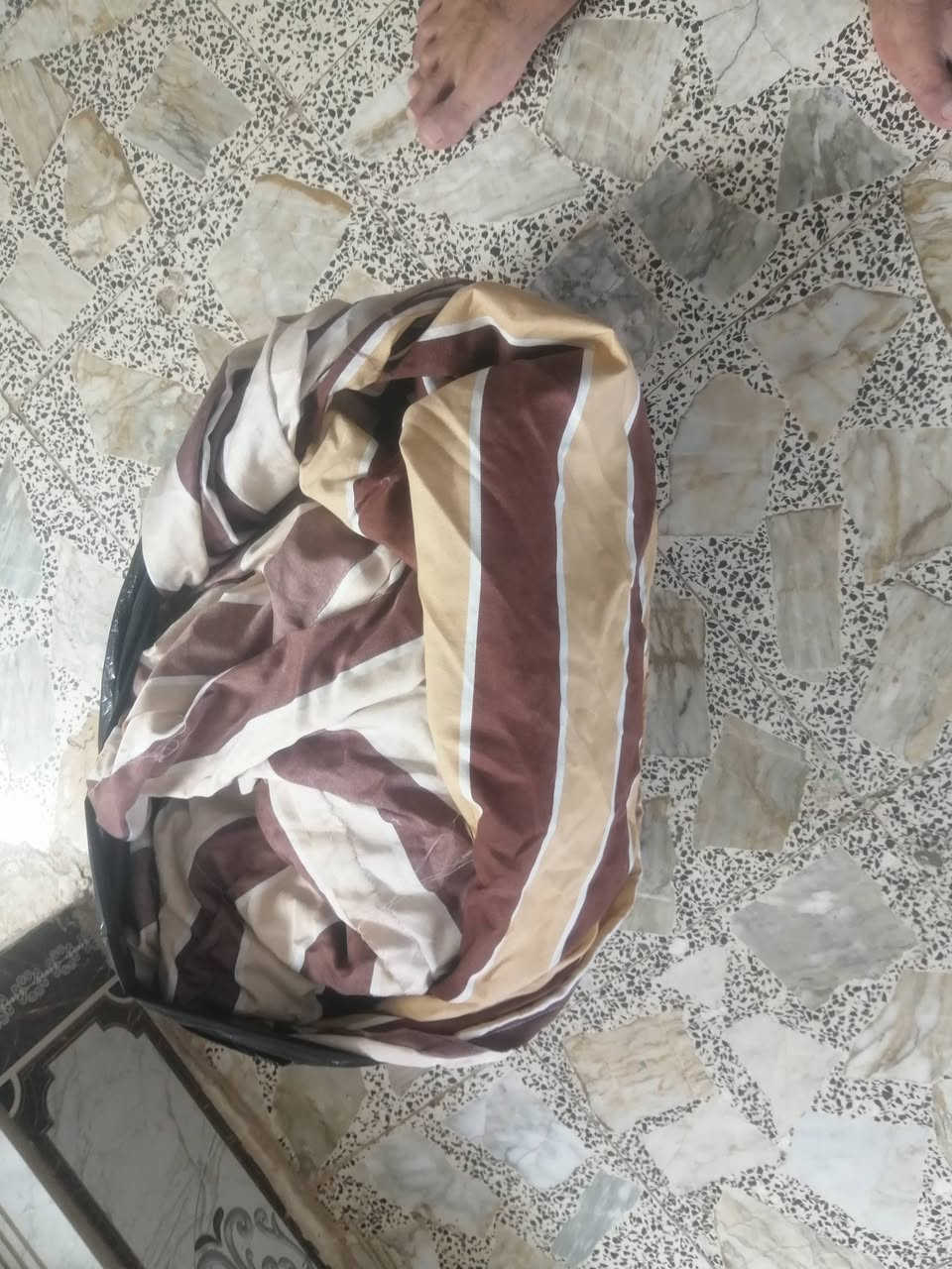 جادر انتره البيع يرهم علئ كل سياره زغيره تكسي سعره ٢٠ ***********

