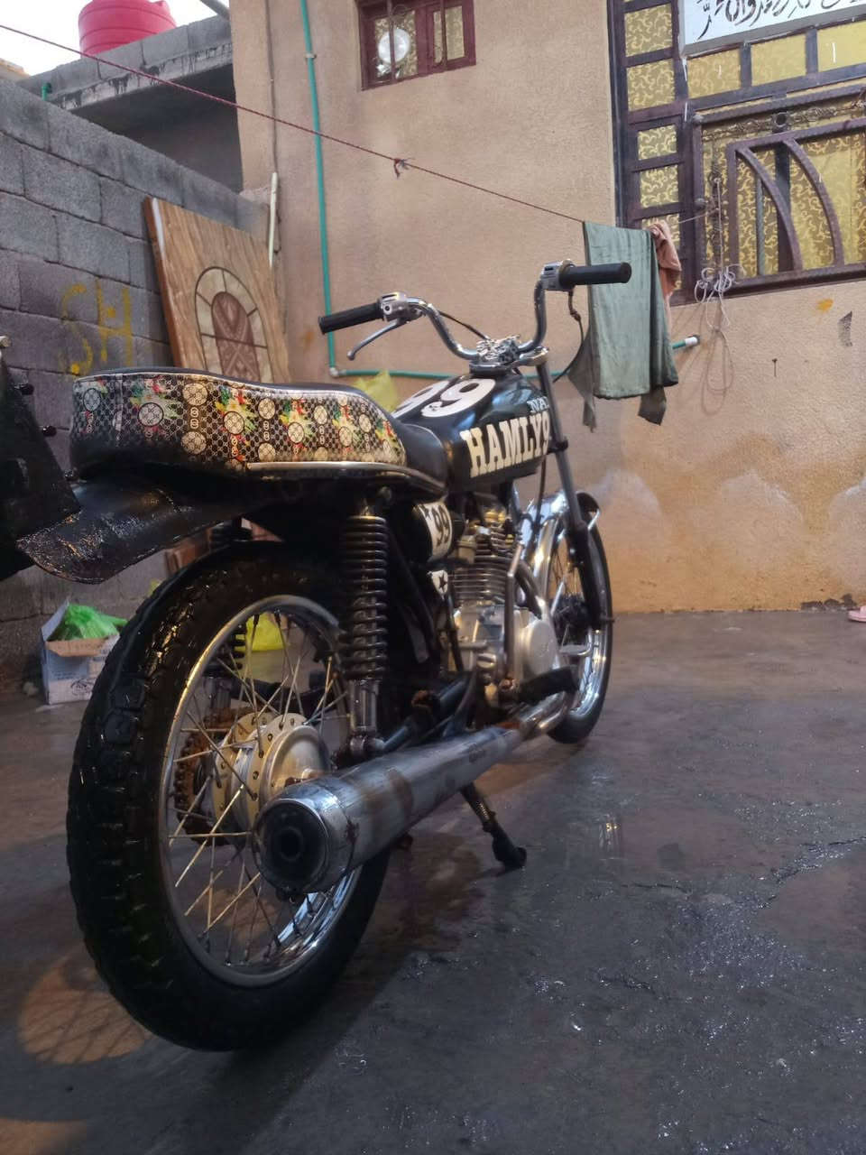 دراجه ايراني نامه ادوات سعر  600وبيها مجال لمكينه جديده وممفتوحه بس لقبق مال لمكينه مفتوح مفيلسين دراجه فقط مكاني بصره ابو لخصيب عويسيان ***********
