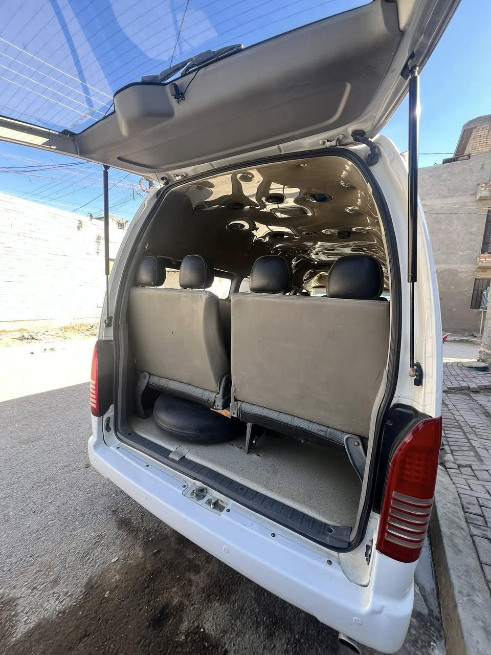 هاير 2016 مكفوله ماعده معمر دواير خياسات
تخم تاير جديد 
منضومه غاز 
كشنات قلاب مال كوستر 
تبريد شغال وره وكدام 
مكينه لاتبخير لاتنقيص 
مدوشمه كامله 
مصفره غرامات وهيئه 
رقم نكليزي بغداد باسمي تحويل ثاني يوم 
السياره بقوه رب العالمين جاهزه من كلشي كبل للشارع 
مكان السياره بغداد نهايه حي اور (حي الكوفه) السعر 135 وبيها مجال 
السنويه تسقط 2028 شهر 12
هزه جديده 
الاستفسار الاتصال على الرقم ***********
