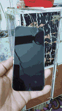 آيفون ١٣ برو ماكس • آيفون ١٤ برو ماكس • خطين