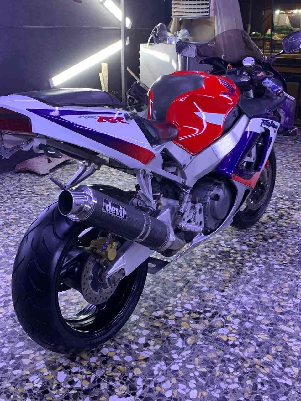 دراجه سيبي ار ماشيه 12 الف كفاله دراجد جديده بل كارتون مكان بغداد شعب ***********
