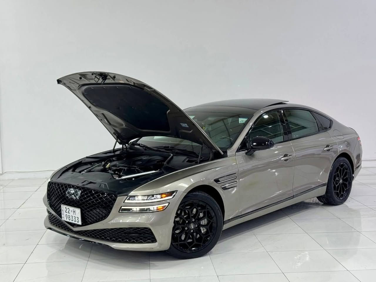 🔥سعر مناسب جداً جداً 🔥💰
✨‏ Genesis G80 2021✨
✨جينسز جي 80 موديل 2021✨

🔵 الملاحظات 
* المسافة المقطوعة 42 ميل
* حجم محرك 6 سلندر ٣.٥ توين توربو🚀
* لون سيارة ذهبي و داخل سيارة لون نيلي و قهوائي

💥 ضرر 5 قطع صبغ سيارة بجم كبس و خلف كبس خمس قطع صبغ حادث صطحي

🟠 مواصفات
* بانوراما
* كاميرة خلفي دوارة
* صندوق شفط
* كشنات امامي تدفئة + تبريد
* داخل دشبول و بيبان Ambid Light
* تشغيل عن بعد
* بردة خلفي + بيبان
* سيستم صوت سماعات 
* ابواب شفط 
* رادار امامي خلفي 
* حساس امامي خلفي 
* اربعه دسك 
* جنطه كهربائي شفط 
* كير ماوس 
* موس تحكم بل شاشه 
* تبريد بيانو 
* كراسي تدفئه تبريد 
* ستيرن تدفئه تبريد
* بردان ابواب 
* بردا خلفيه كهرباء عل بك
* كامرا خلفيه
* بانو رامه
* لايت زنون 
* مري قلاب 
* اشاير بل مري 
* كرسي كهرباء سائق وراكب 
* تخم تاير جديد 
* سيارا جديدا 
✨وبعد بيهة هواي مواصفات ما مذكورا

📍 مكان السيارة النجف الاشرف / الكوفة
☎️ رقم صاحب السيارة
***********

جينسز جي 80 موديل 2021
مكان السيارة النجف الاشرف / الكوفة
رقم صاحب السيارة
***********
السعر 239  ورقة و بي مجال بسيط للشراي
