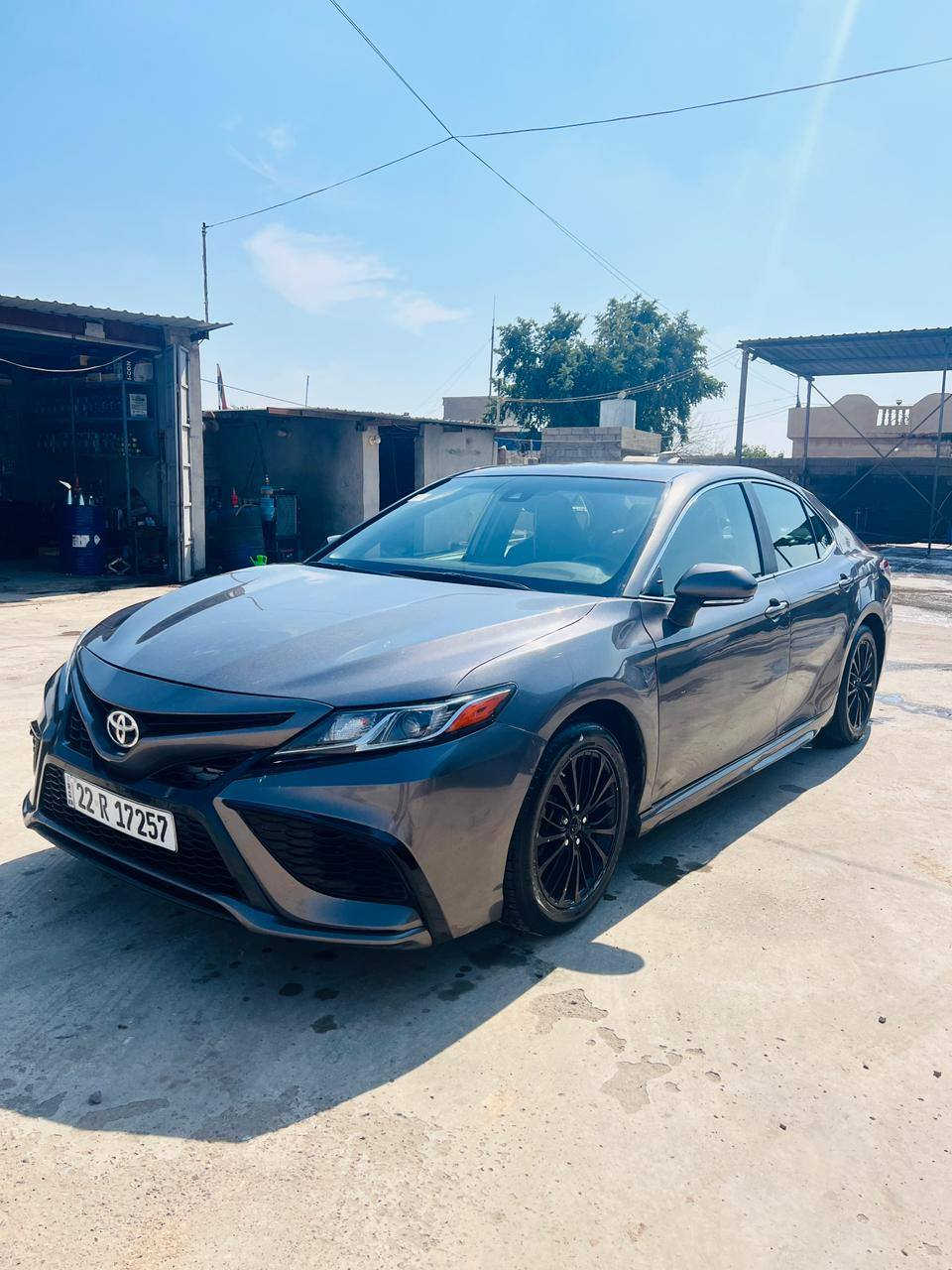 السلام عليكم
تويتا كامري2023 للبيع 
رقم اربيل باسمي
مواصفات. SE
سياره ماشيه 40mi
كير شرط 
محرك شرط 
طخم تايرات جدد
صدر جديد 
تبريد تدفئه شرط
بلنسبه للضرر السياره موجود رقم شاصي
4T1G11AKgPU120427
شرط بدون دواخل 
سياره ميعوزه برقي 
السعررر 155وبيها مجال 
مكان الشرقاط الساحل الايسر عوجيله 
الستفسار ع خط ***********📞📞
