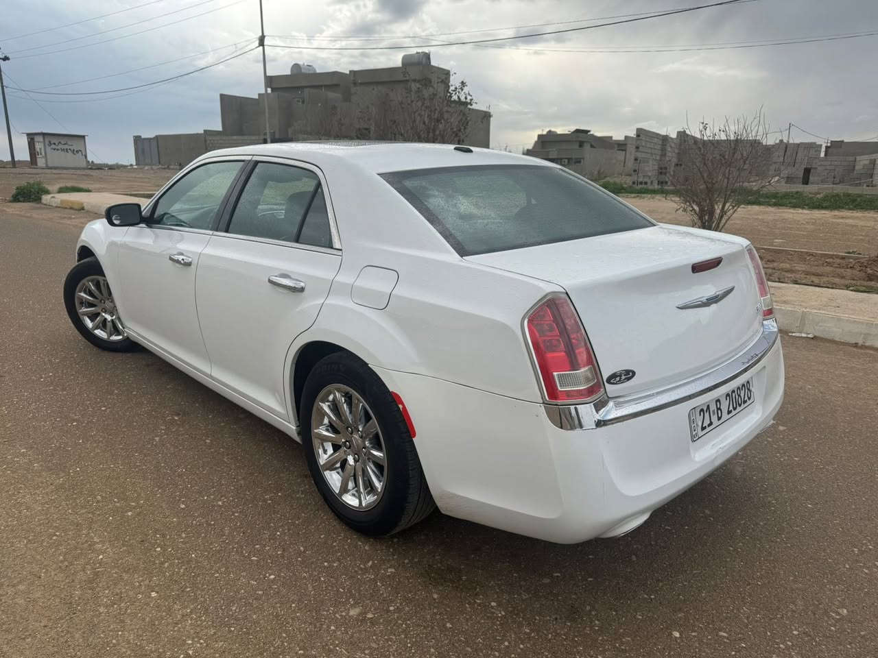 اوباما 2013 /300 فول
مواصفاتها :-
بانوراما 
كير طياره 
شاشه جبير 
كامره 
كشنات جلد 
خزن كراسي 
لايتات دينامكي متحرك 
وبعد الى اخره 
الضرر :- تبديل بابين بلادي فقط بدون تكم بدون ايرباك وبدون قطره صبغ 
تحويل ثاني يوم وهزه وبراد جديد 
مكان سياره كركوك 
رقم الهاتف :- ***********
