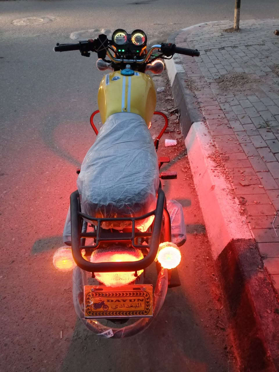 دايوان نفخ جديده حييل أوراق اصلي بسمي ومكمرك وكامل وحولك بسمك وتروح ترقم كفاله عامه فووول مال جناي مكاني كربلاء موديل 23 اخت زيرو جانت مخزنه ماطالعه سعر مليون 550 وبيه مجال دراجه كسر كارتون***********
