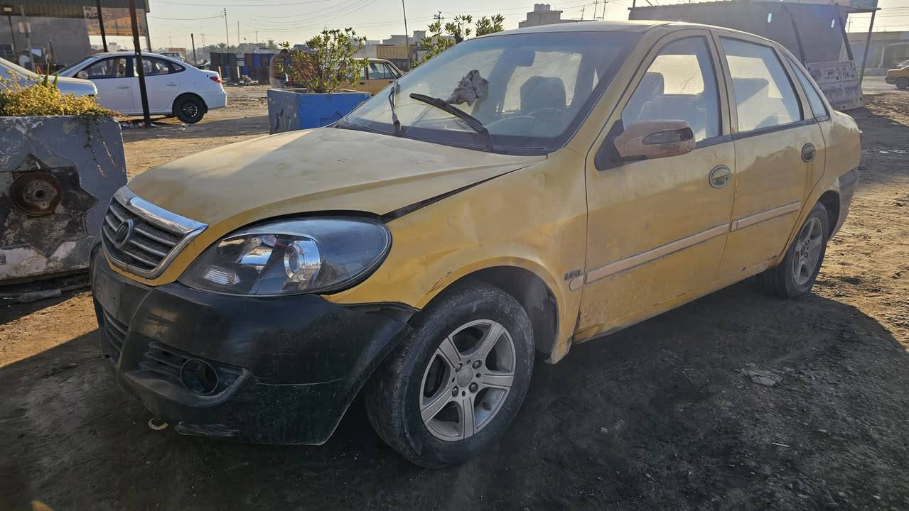 يالله
تفصيخ ليفان ٥٢٠ 
كير كلش جديد وشغال مع الضمان 
المحرك بيه بخار وصرف 
الكشر كلش نضيف مثل ماموضح بلصور 
مكاني بغداد جسر ديالئ الجديد 
هاتف ***********
ملاحظه : توصيل ماكو : رجاءآ لتخابرني على توصيل
