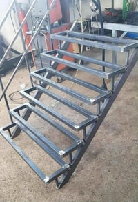 حداد متنقل اسعار مناسبه لعمل الكرفانات والسقايف بانواعها عملنه يشمل ال...