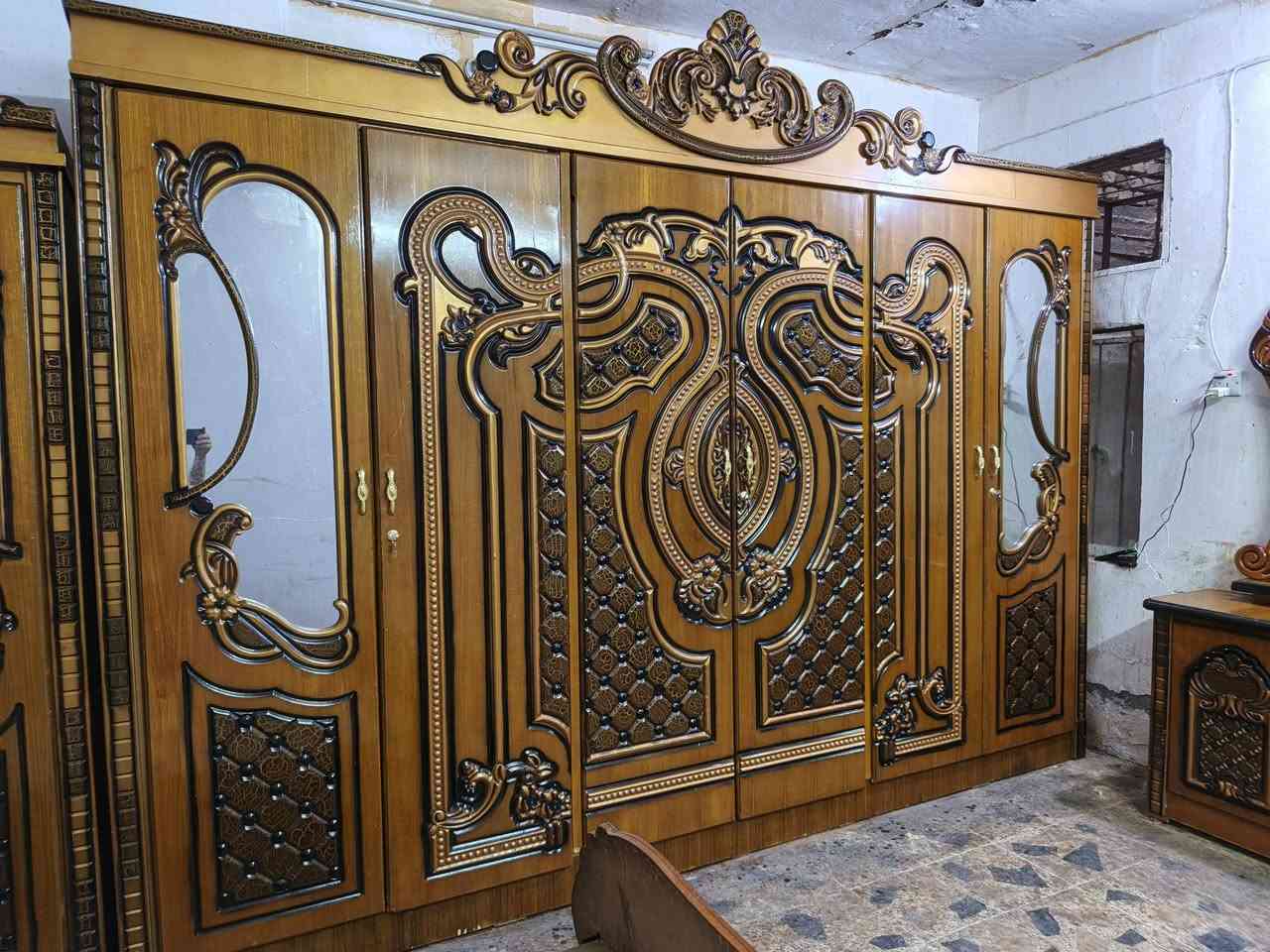 غرفه أخشاب أم السته نجاره نظيفه كلش نهايته ٦٥٠ مكان ناصريه ***********

