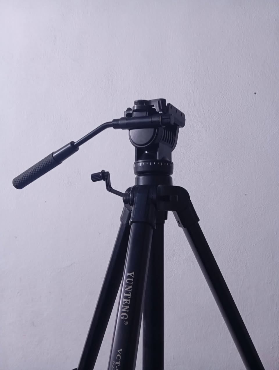 السلام عليكم ستاند ثلاثي مستخدم قليل كامل هوة وجنطة السعر 60 وبي مجال مكاني بغداد جسر ديالى القديم للاستفسار ***********
