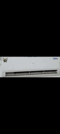 سبلت AUx طن ونص نضيف سعره 250قفل   للاستفسار 07866905207